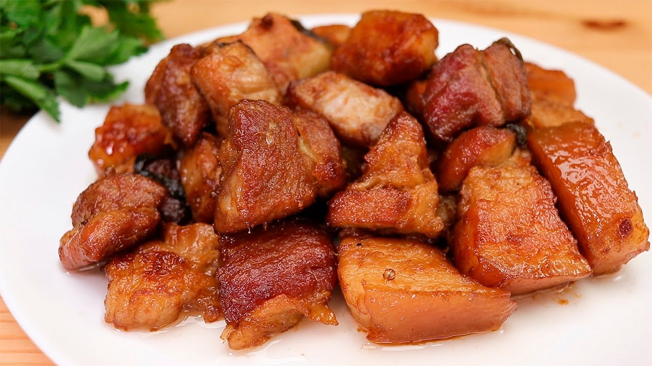Моя бабушка готовит этот ужин каждые 3 дня! Рецепт сочного мяса, которое тает во рту!