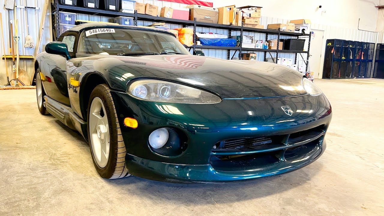 Copart Walk Around 11-17-2020 + $25K Dodge Viper RT/10
