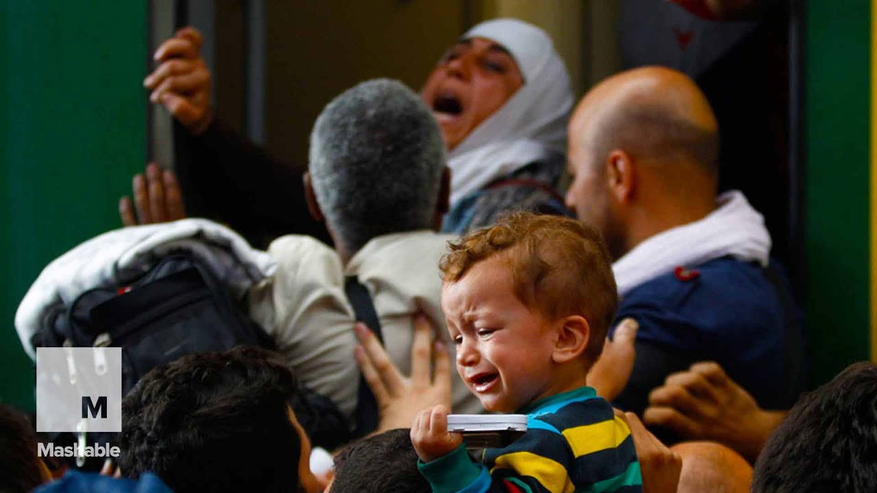Budapest Station Re-Opens but Migrants not Allowed to Leave Hungary | Mashable News