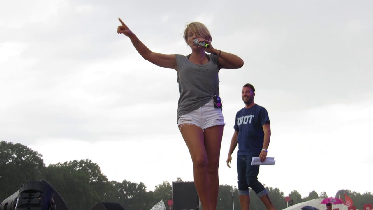 Michelle(Live)&Besucher.Du Idiot.Radio B2 SchlagerHammer 2019 in Berlin.