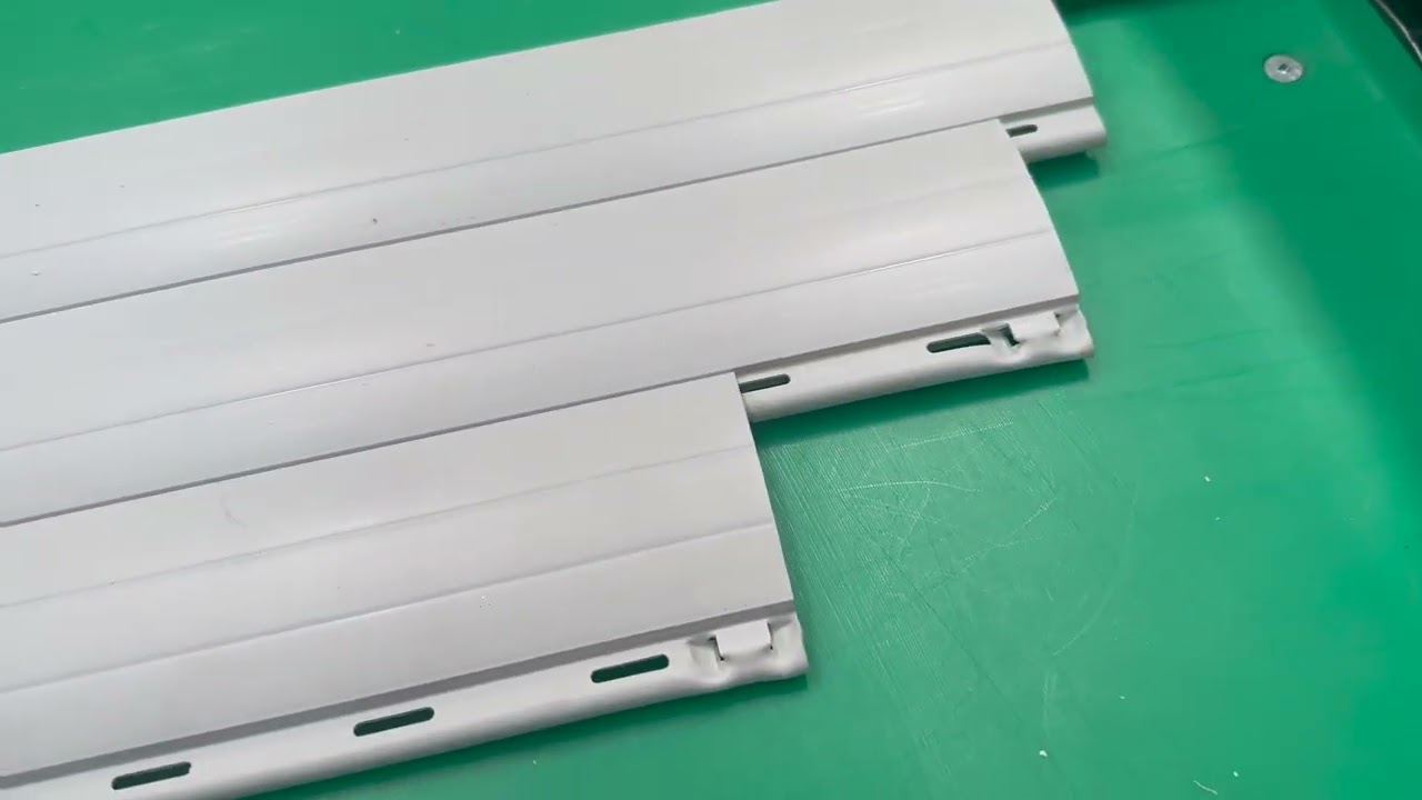 RS-3700 PVC Shutter Locking Machine