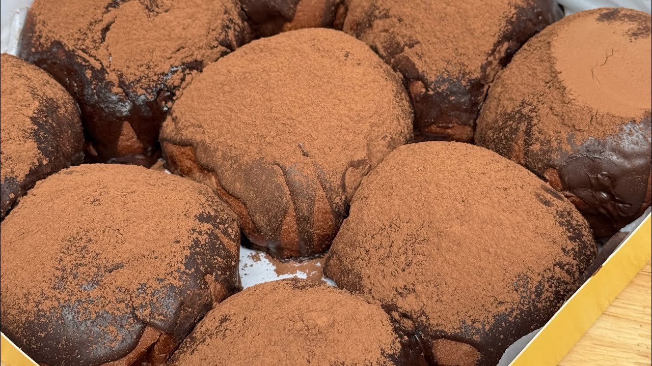 KUMORI INSPIRED MESSY CHOCOLATE BUN RECIPE