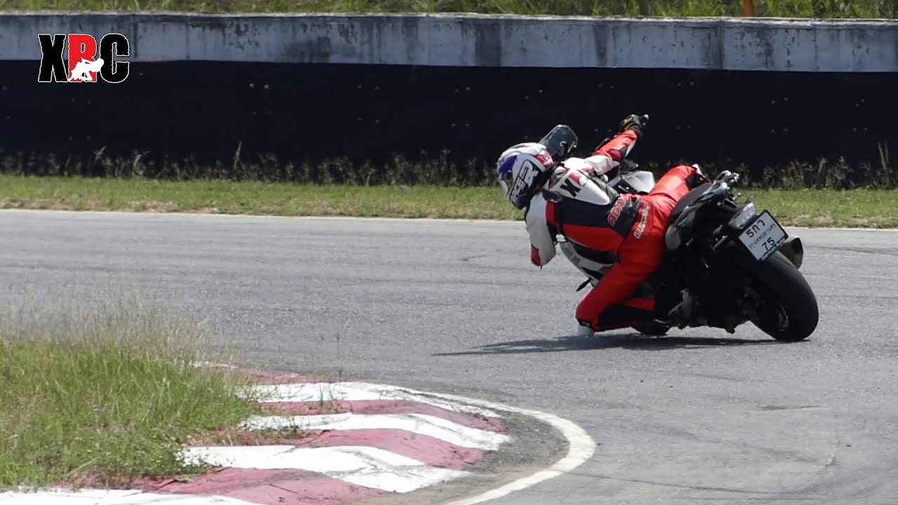 BMW S1000XR - Knee down - Trackday - Thailand