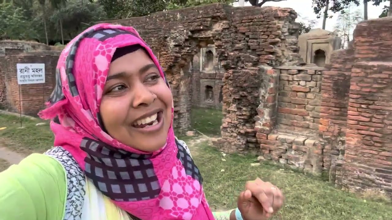আমার প্রাণের নাটোরের বিখ্যাত রাজবাড়ী ,কাঁচাগোল্লা ও সেই বনলতা সেনের কে দেখাব' ।