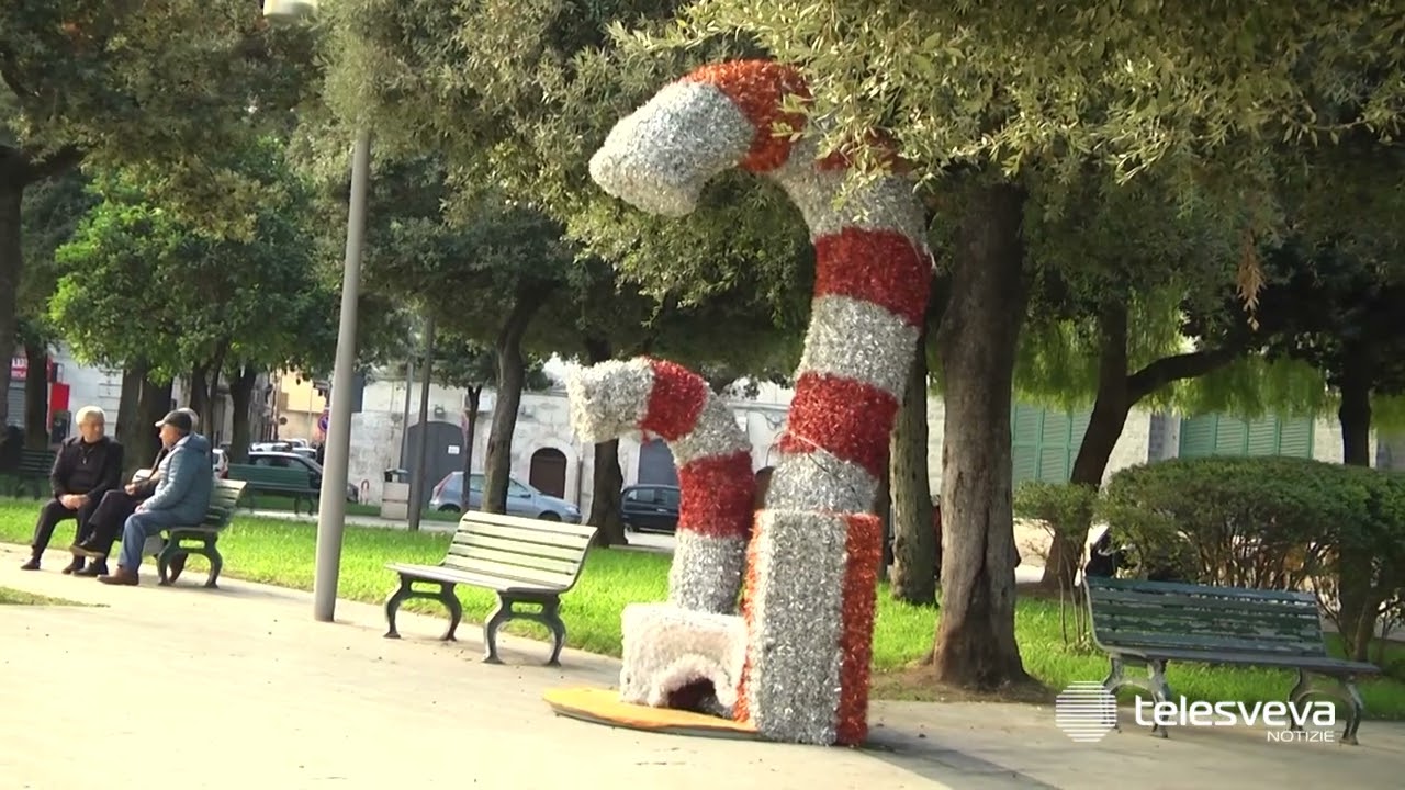 Barletta, Natale con l'albero più alto in Puglia, il Castello di Babbo Natale e la pista su ghiaccio