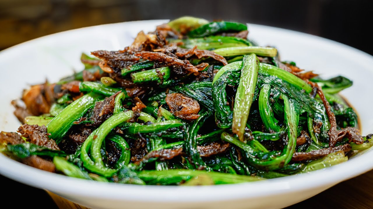 廣東話影片｜豆豉鯪魚生炒油麥菜｜糧尾救星，卻也美味非常，但並不是隨便就能出美味，還是要有點技巧的，看完影片就知道了。
