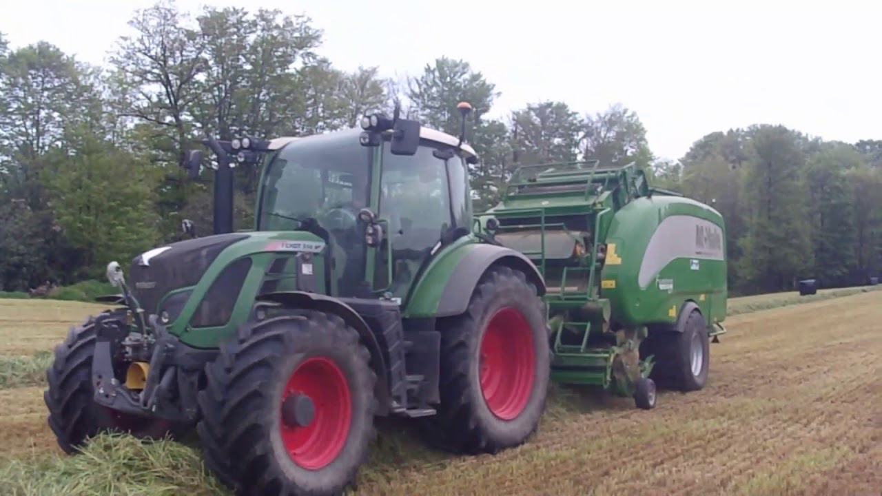 Presse enrubanneuse Mchale fusion Vario avec un fendt 514 vario