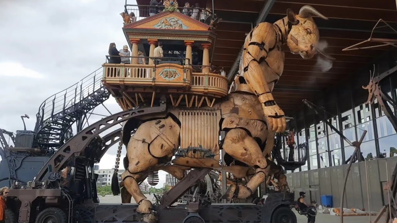 Découvrir les incroyables robots du Hall de la Machine à Toulouse 2025