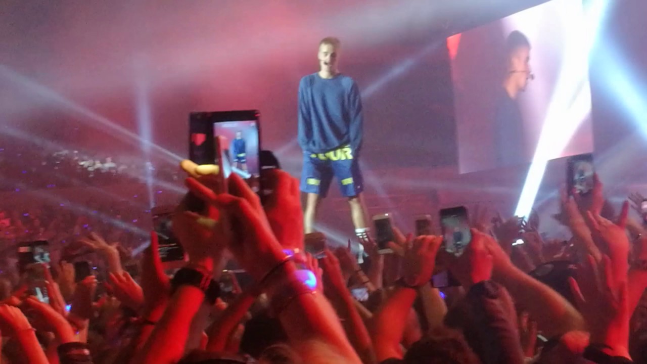 Justin Bieber - Let Me Love You (North Summer Festival)