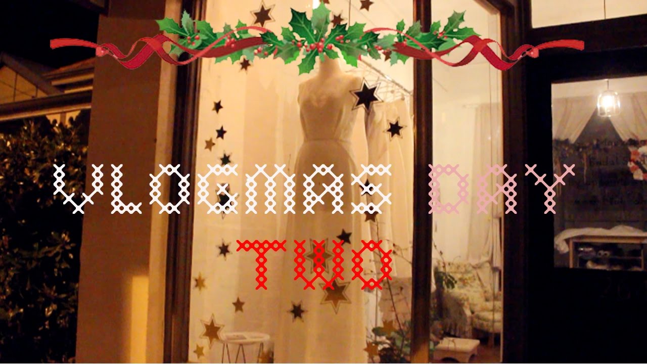 🎄👰🎁 VLOGMAS DAY 2 | Christmas window display in the studio 🌵🐬🌴🐠