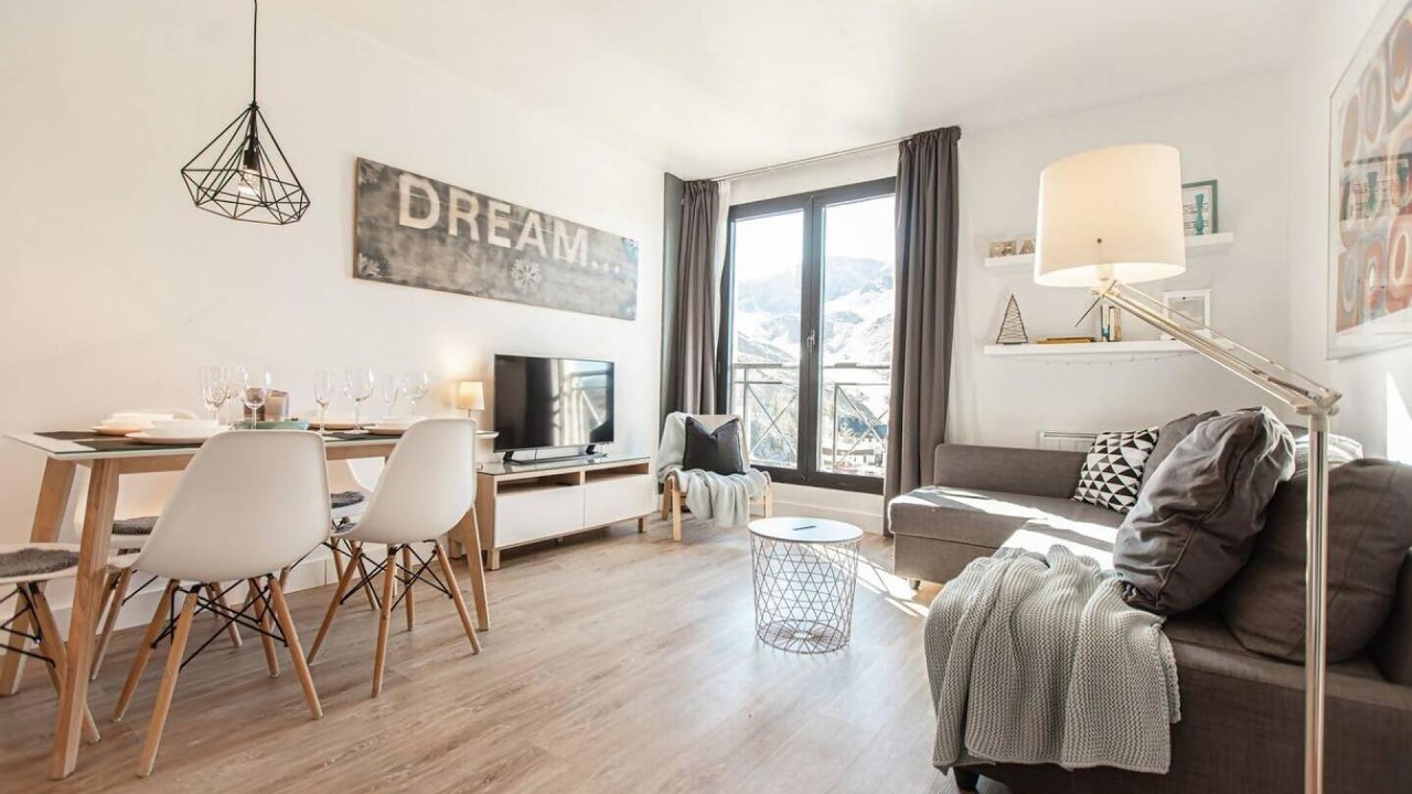 NEVADA DREAM Monte Gorbea | Sierra Nevada, Spain | Hotel Review ⭐