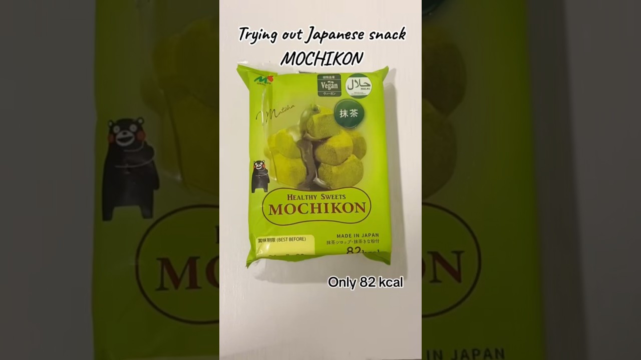Trying out Japananese snack; Mochikon Matcha #mochikon #japanesefood #japanesesnack #halalfood