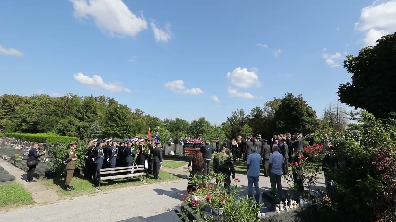 Prelet za generala: Pogledajte kako su se piloti HRZ-a oprostili od Antona Tusa