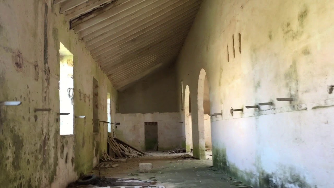 EXPLORANDO UNA GRAN BASE MILITAR - URBEX MENORCA - LA MOLA