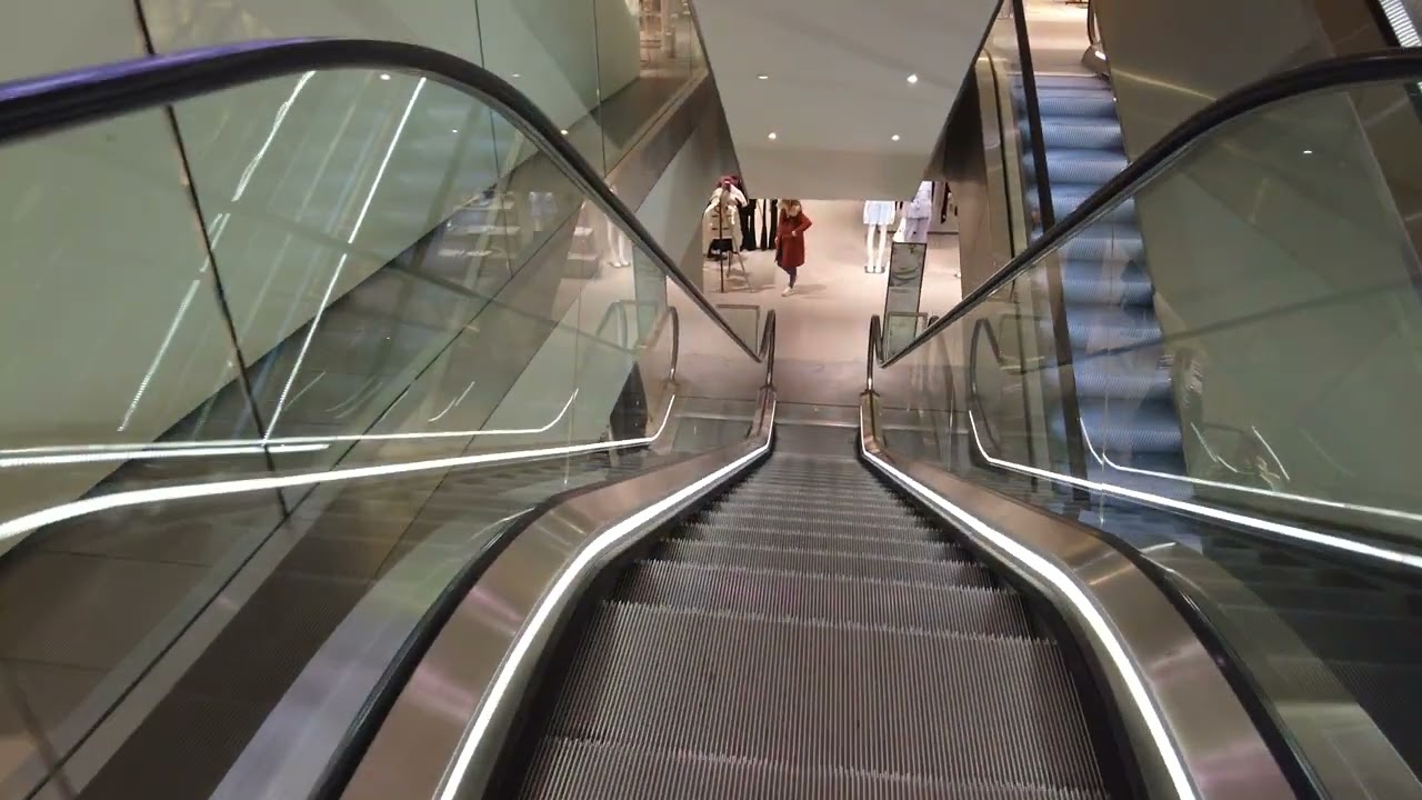 Schindler escalators at Oberpollinger store in Munich  [4K HDR]