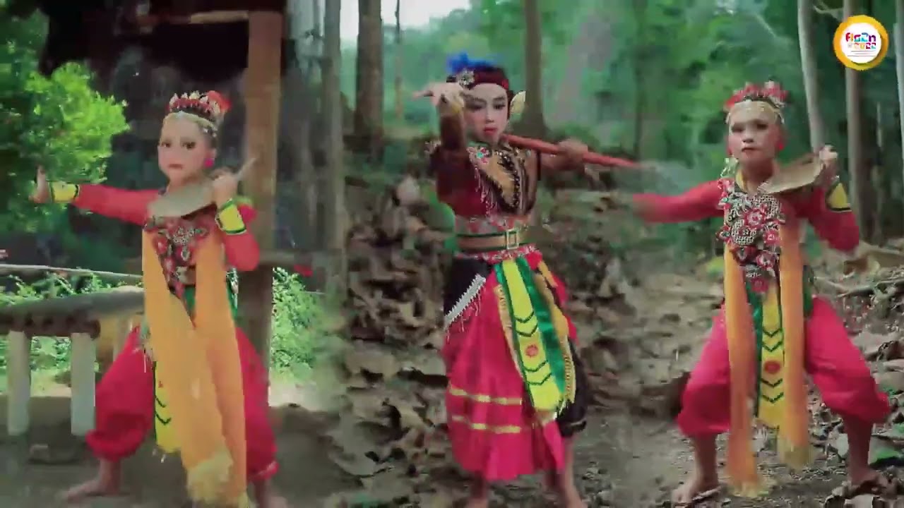 TARI KREASI  “REKSO BUMI TEBING LINGGA”