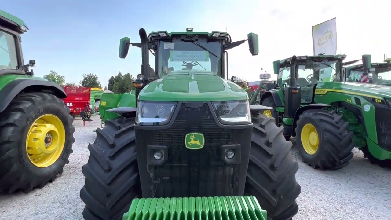 John Deere 8R 310 Tractor 2023 (First Look)