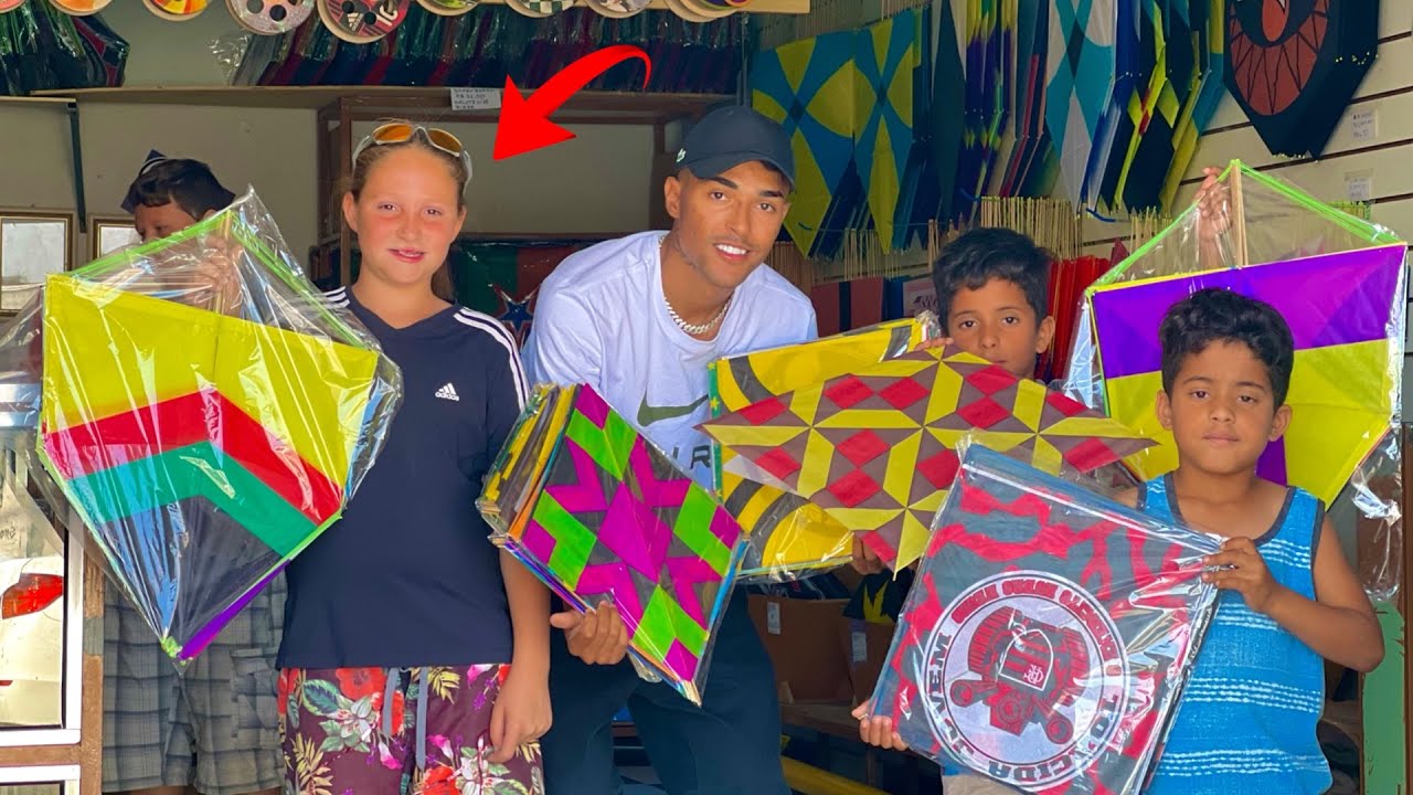 FUI NA LOJA DE PIPAS COM PETERSSON, ROGERINHO E JOÃOZINHO, GASTEI R$ 1.500 💰 DE PIPAS!!!