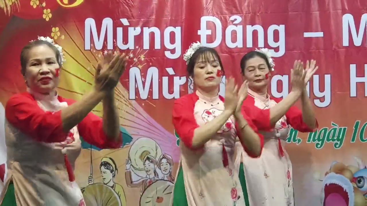 Hội làng khuyến thiện CLB dân vũ biểu diễn mừng ngày hội làng 