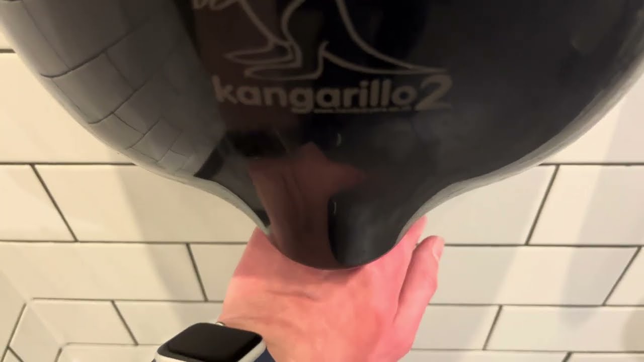 (HandyDryers Kangarillo 2) AIKE AK2801 at KFC - Anglia Retail Park, Ipswich - ♿️🚼