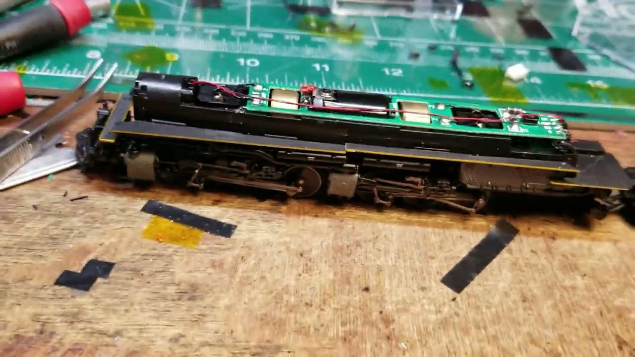 N Athearn Challenger repair and LokSound install