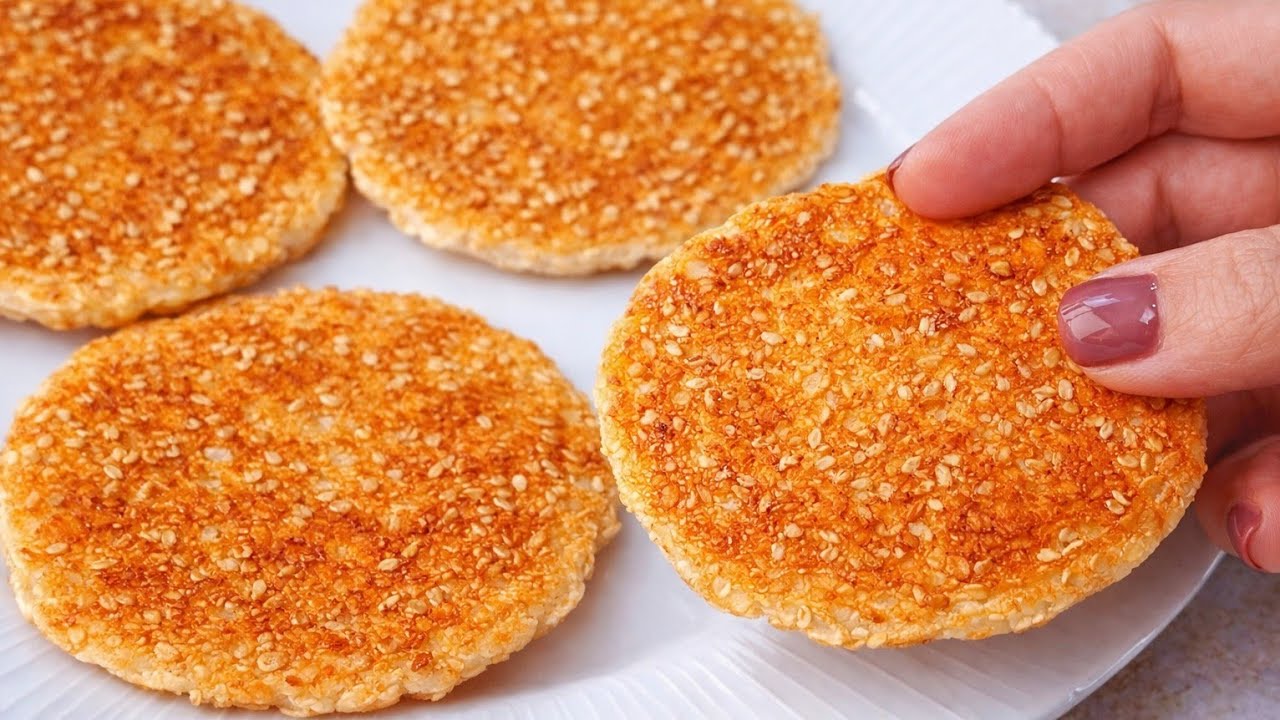 ZERO CARB CRACKERS! 3 Ingredients, 5 MINUTES, NO OVEN, Cheap and Delicious!