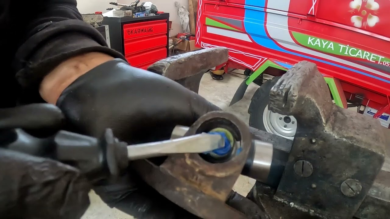 Detaylı Şaft Mafsalı Değişimi Nasıl Yapılır / İstavroz değişimi