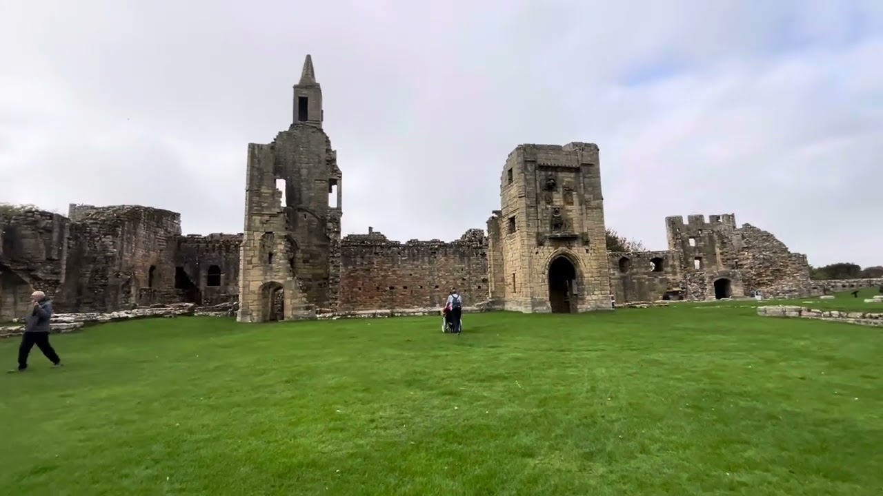 Warkworth ruins 