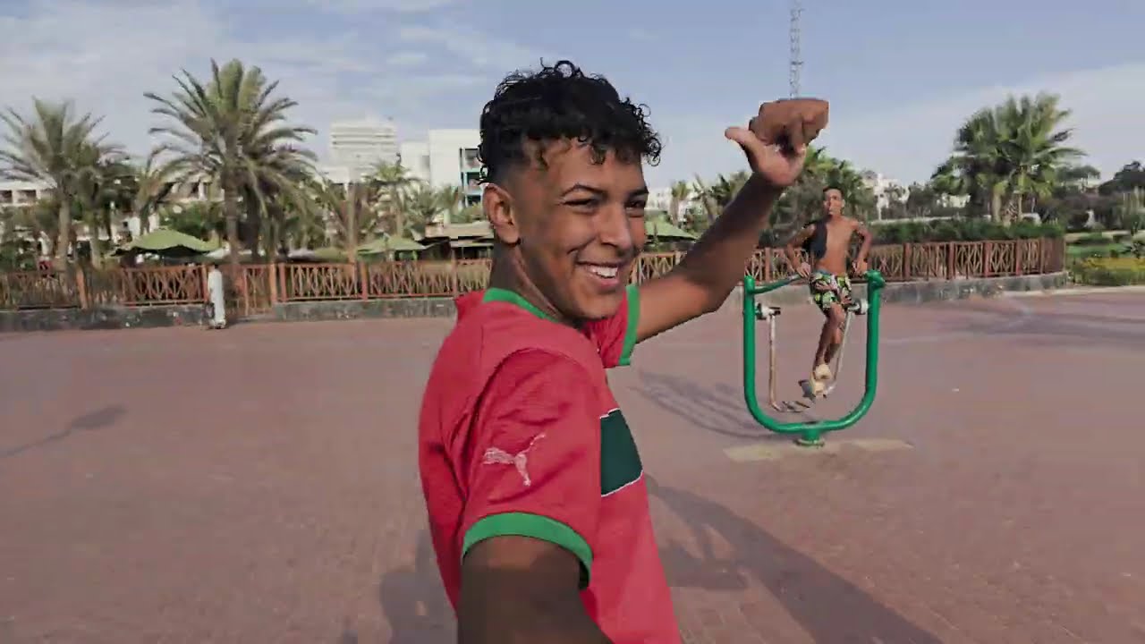 Maroko / Agadir.  Rzut oka na plażę.  Ocean. Lokalsi. Wycieczka  po mieście...
