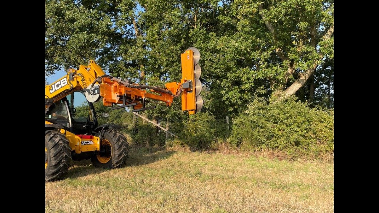 PRUNING HEAD METEOR T90C ON TELESCOPIC LOADER - COUP'ECO