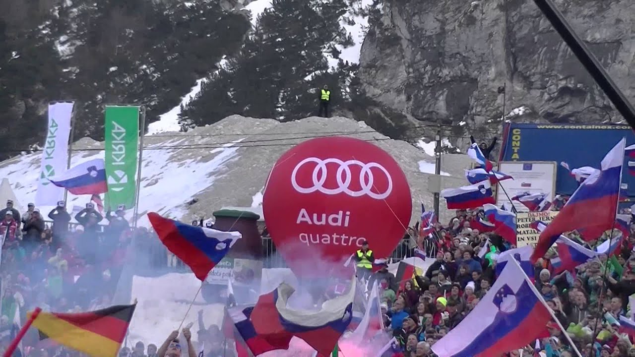 Atmosfera na trybunach w piątek - Planica 2015