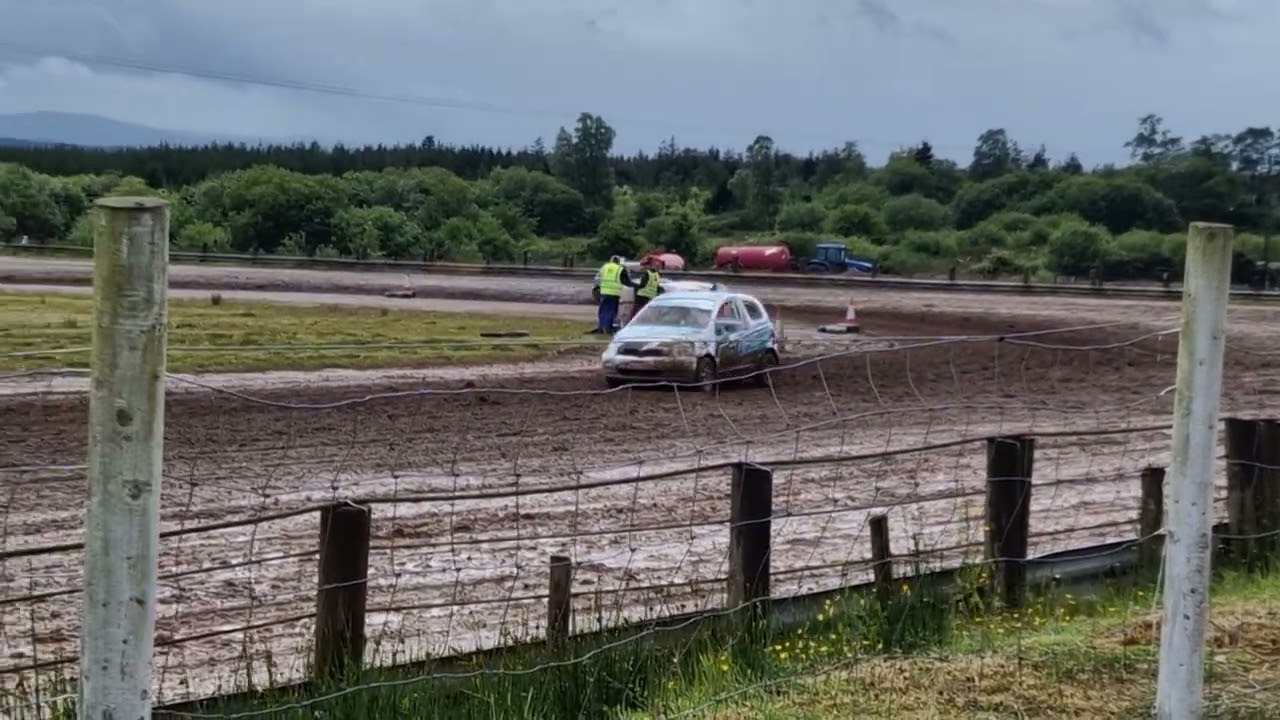 Ladies Class One  16-06-24  Mallow Autograss 