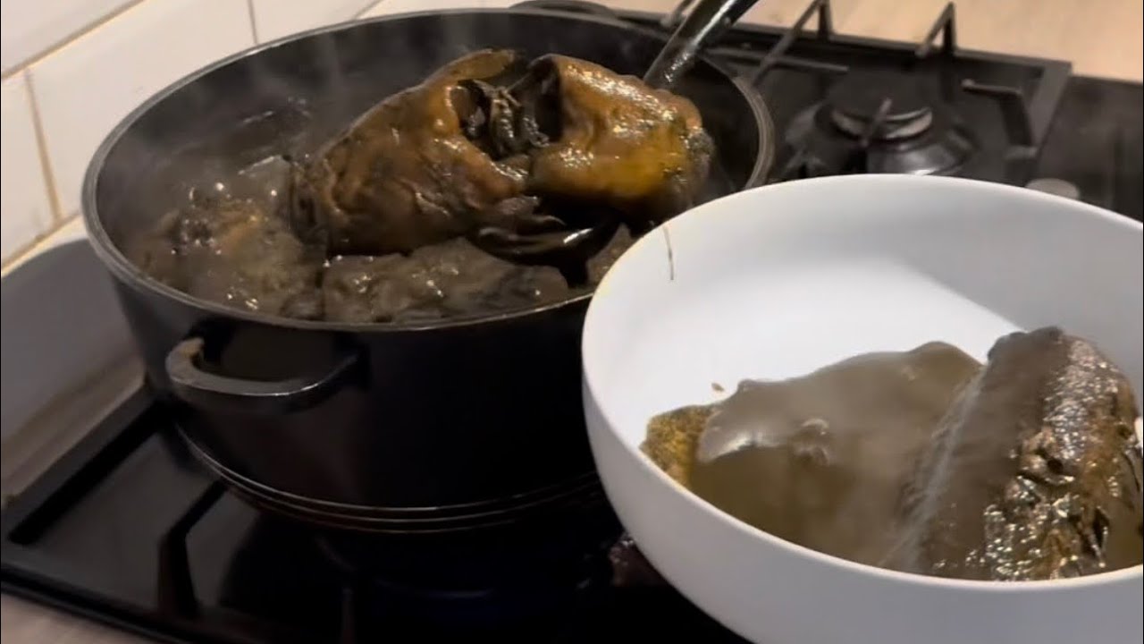 Step by step how I cook black soup and pounded yam 
