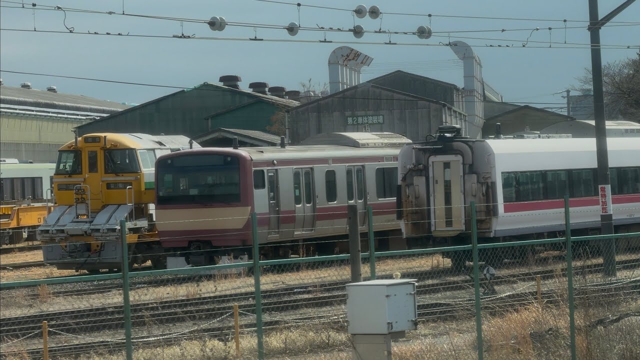 【4K高画質】JR東日本 郡山総合車両センターの様子（2026.3.20.13:26）E657系が沢山います。間も無く塗装変更される最近KY入場した赤電付属編成がロンキヤと並んでました👀