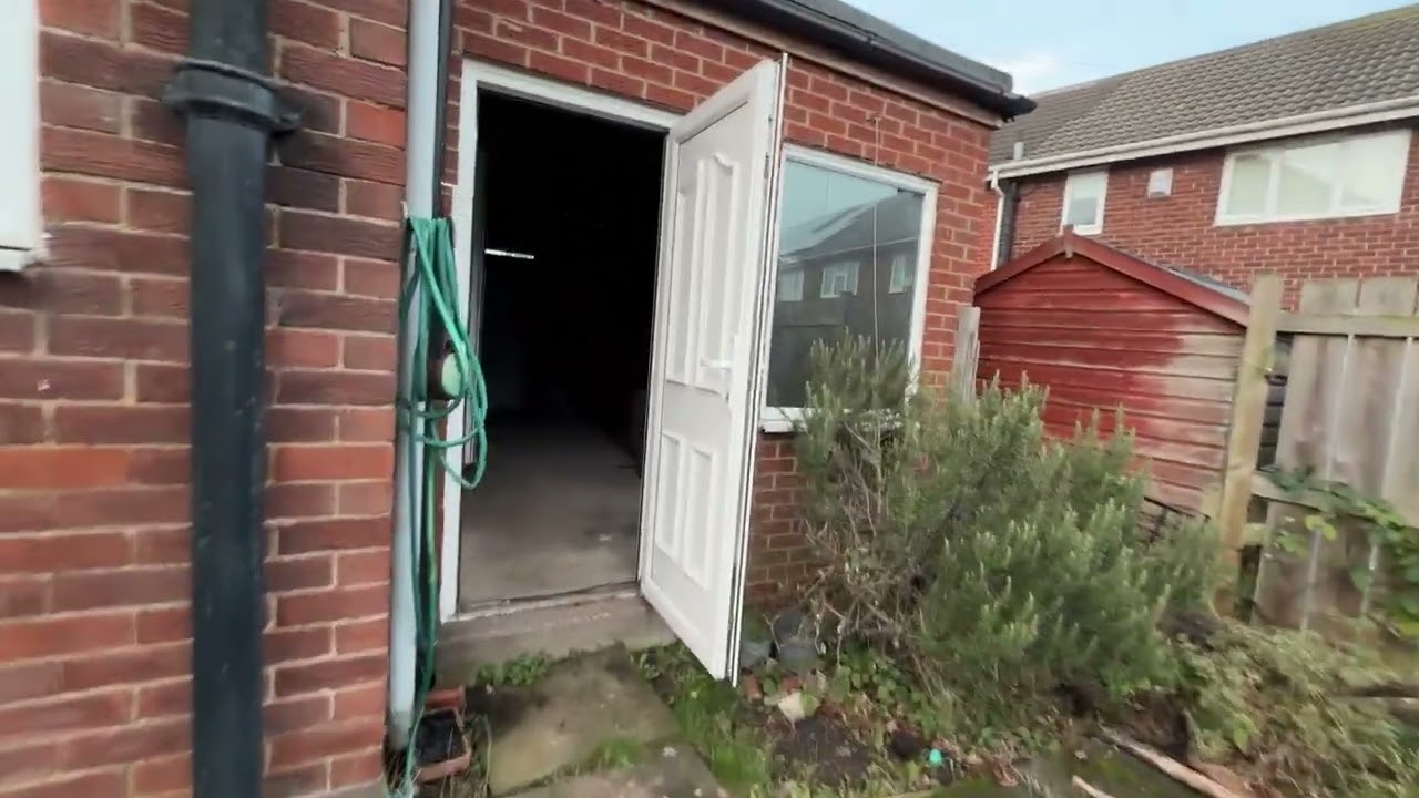29 Hopedene • NE10 8JA