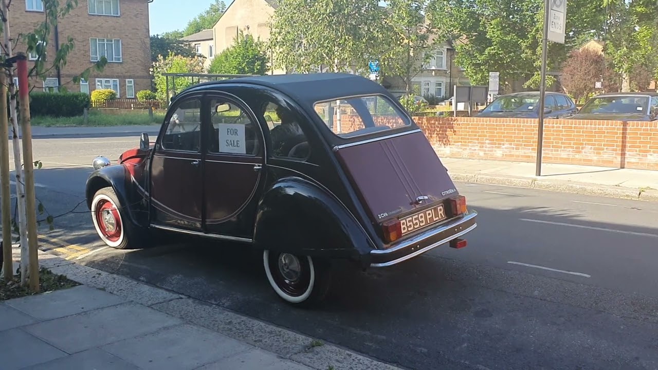 Citroën 2CV6 Charleston cold start