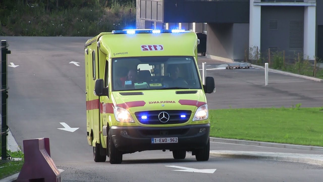 Départ ambulance à la nouvelle caserne - SI Namur