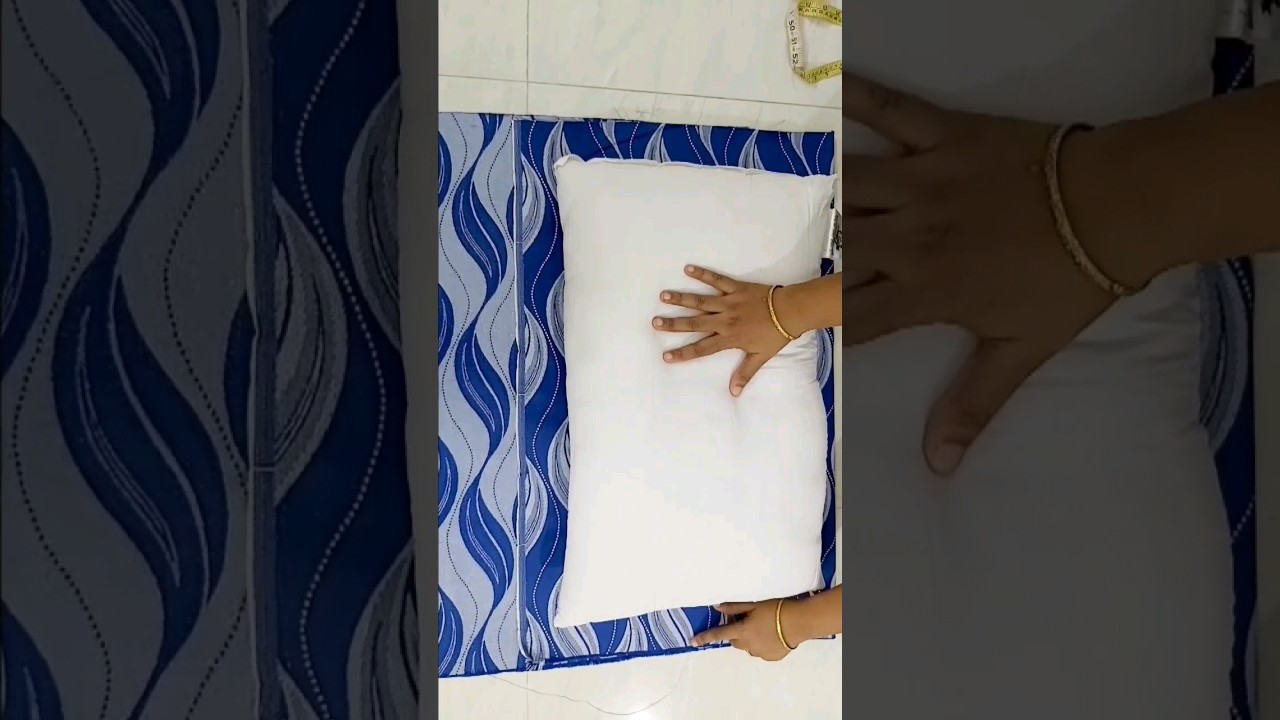 Simple pillow cover cutting and stitching #pillow #pillowcoverdesign #pillowcover #shorts