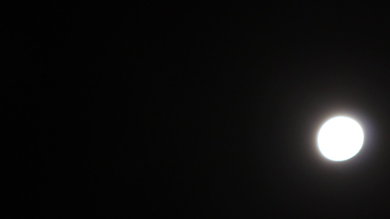 Conjun&ccedil;&atilde;o de Lua e Urano com zoom de 24x em 4K no Rio de Janeiro em 27/11/2020 20:25