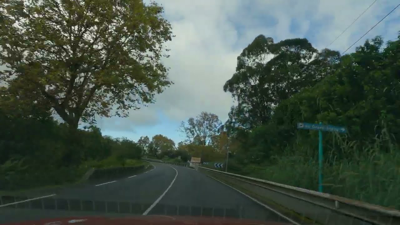 Ile de la Réunion. N3 ,la Plaine des Palmistes - St Benoit