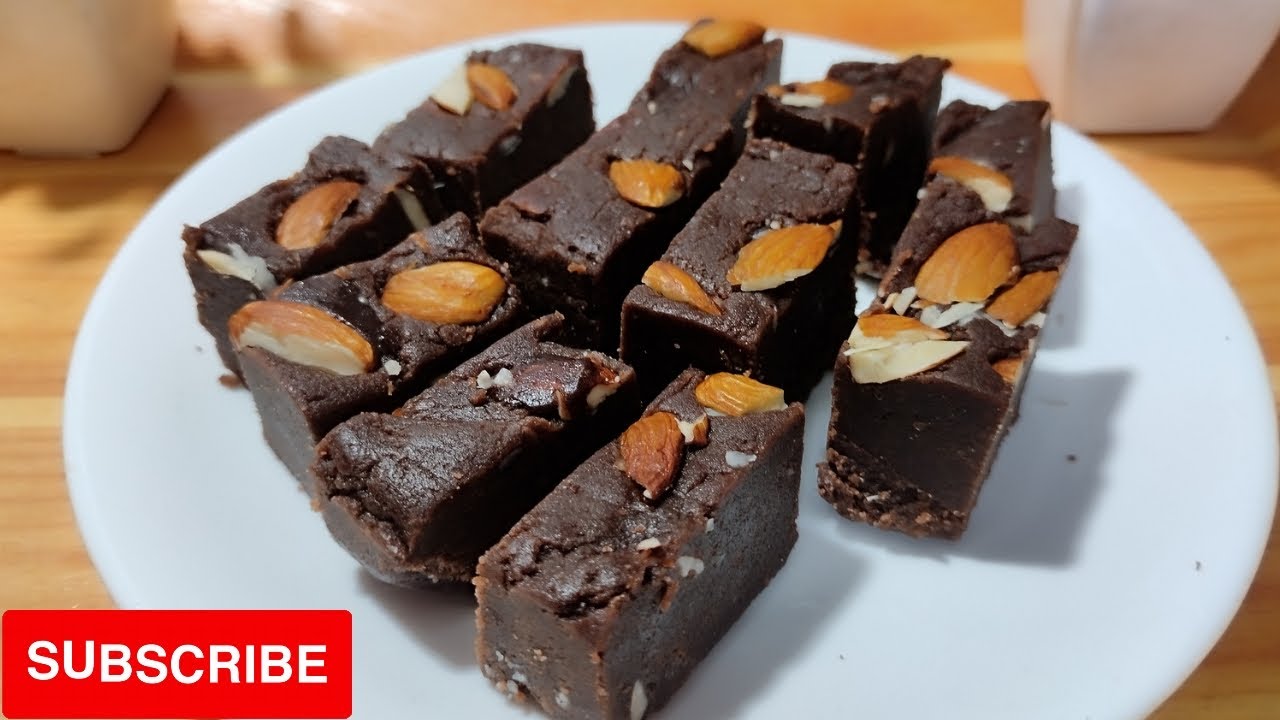 Cocoa Powder मे चीनी मिलाये और बाज़ार मे मिलने वाली, बहुत कम समय मे  मिठाई तय्यार कीजिये