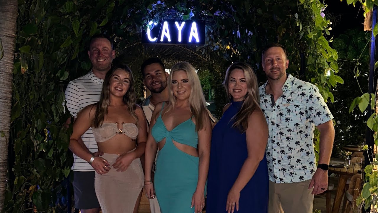 Incredible Restaurant in the Heart of Palm Beach Aruba-Caya!