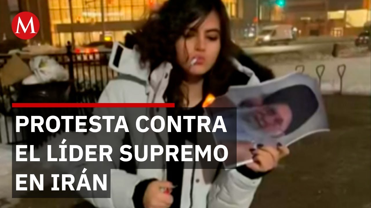 Mujeres iran&iacute;es queman fotos del l&iacute;der supremo y desaf&iacute;an prohibiciones