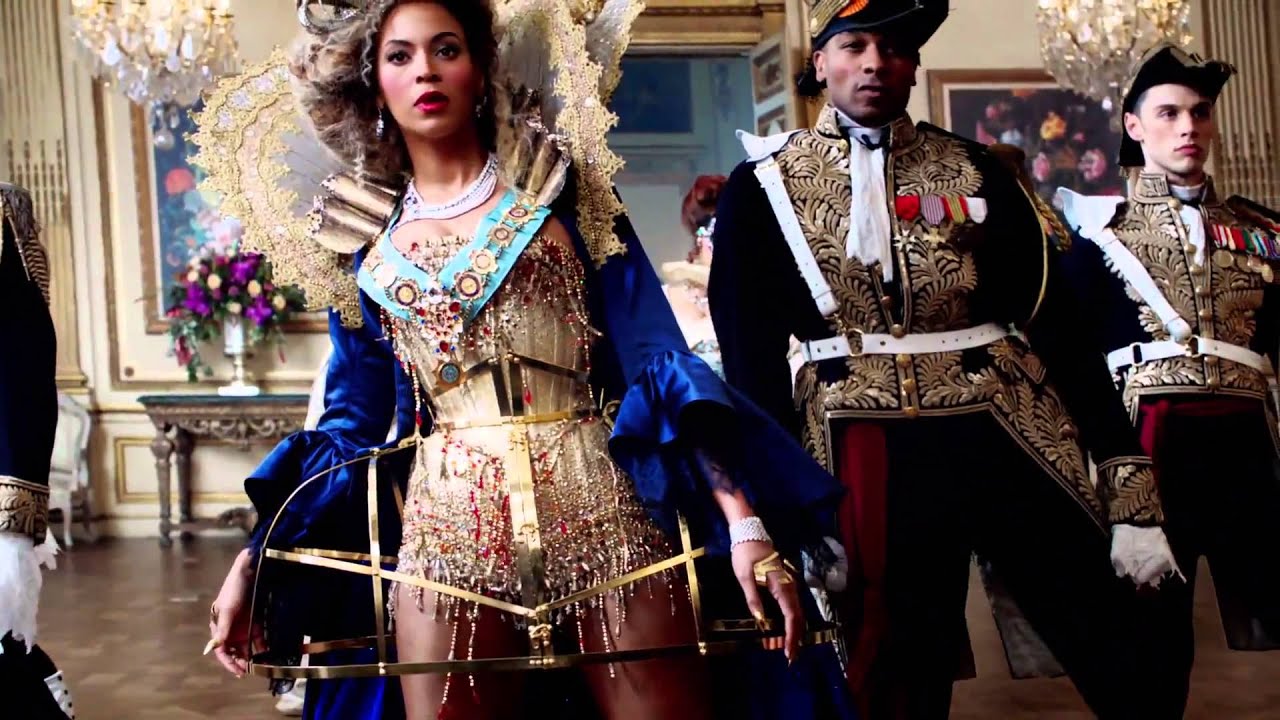Beyonce vs. Elton John PEPSI 2013