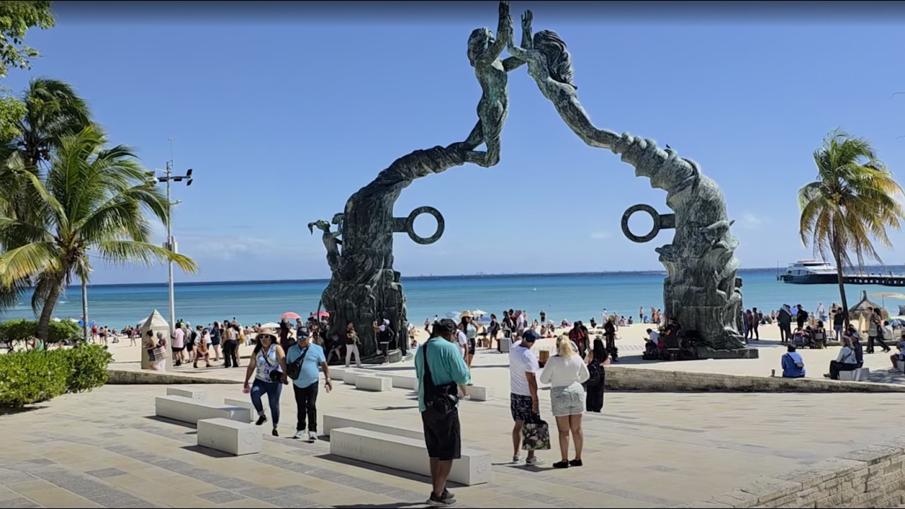 Playa del Carmen Walking Tour: Entire length of 5th Avenue