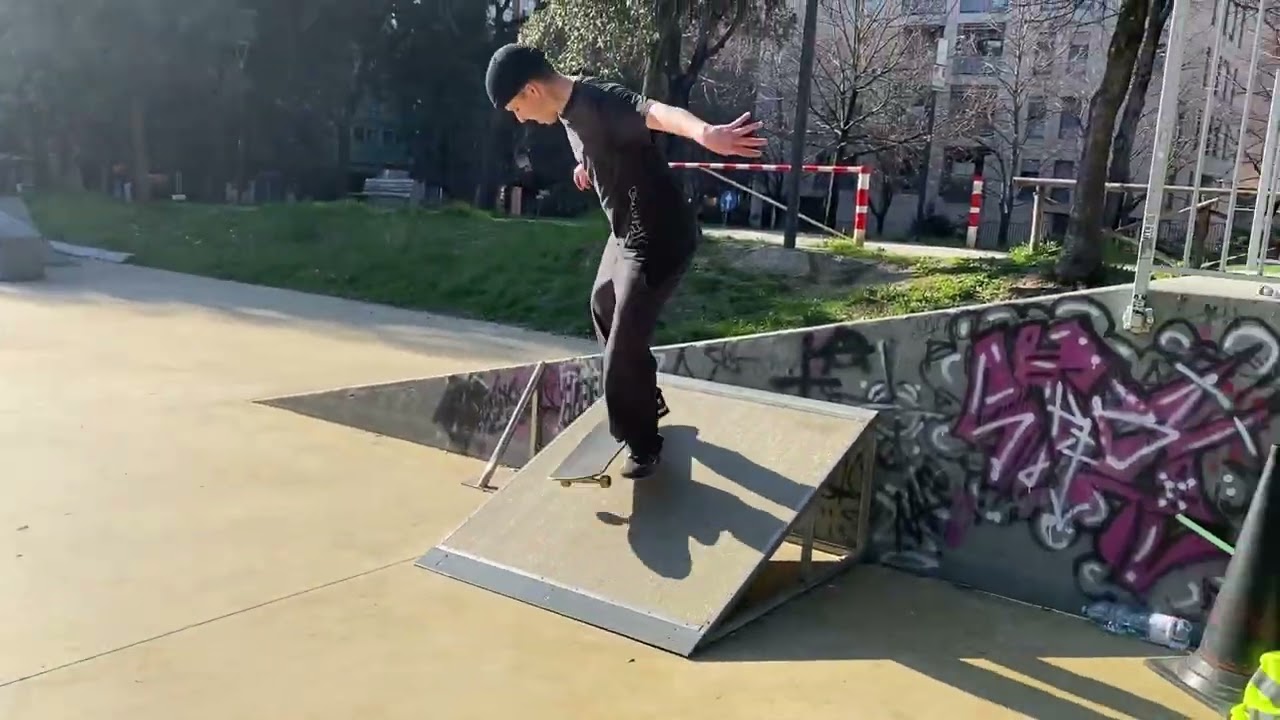 WARMING UP AT PERUGIA SKATEPARK