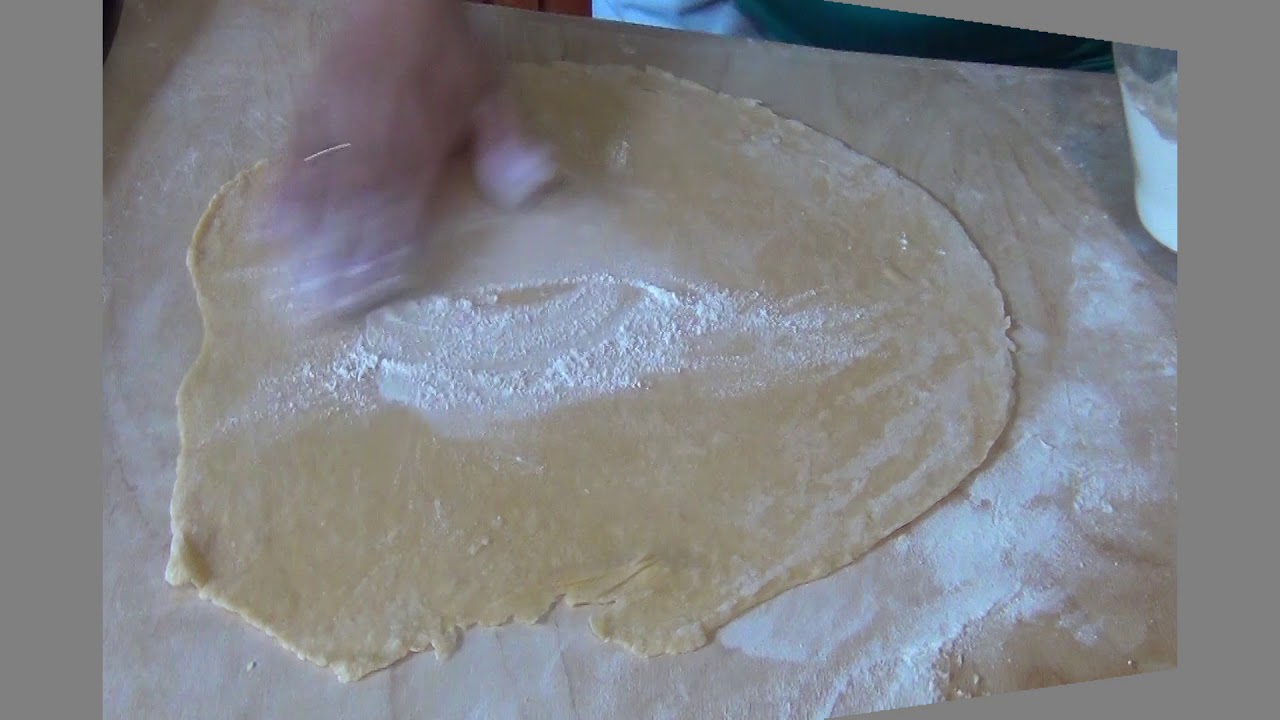 Domowy makaron do rosołu.