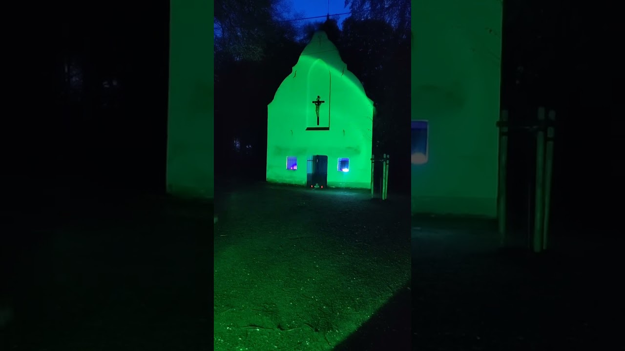 Die Kapelle und das Fenster der Seelen