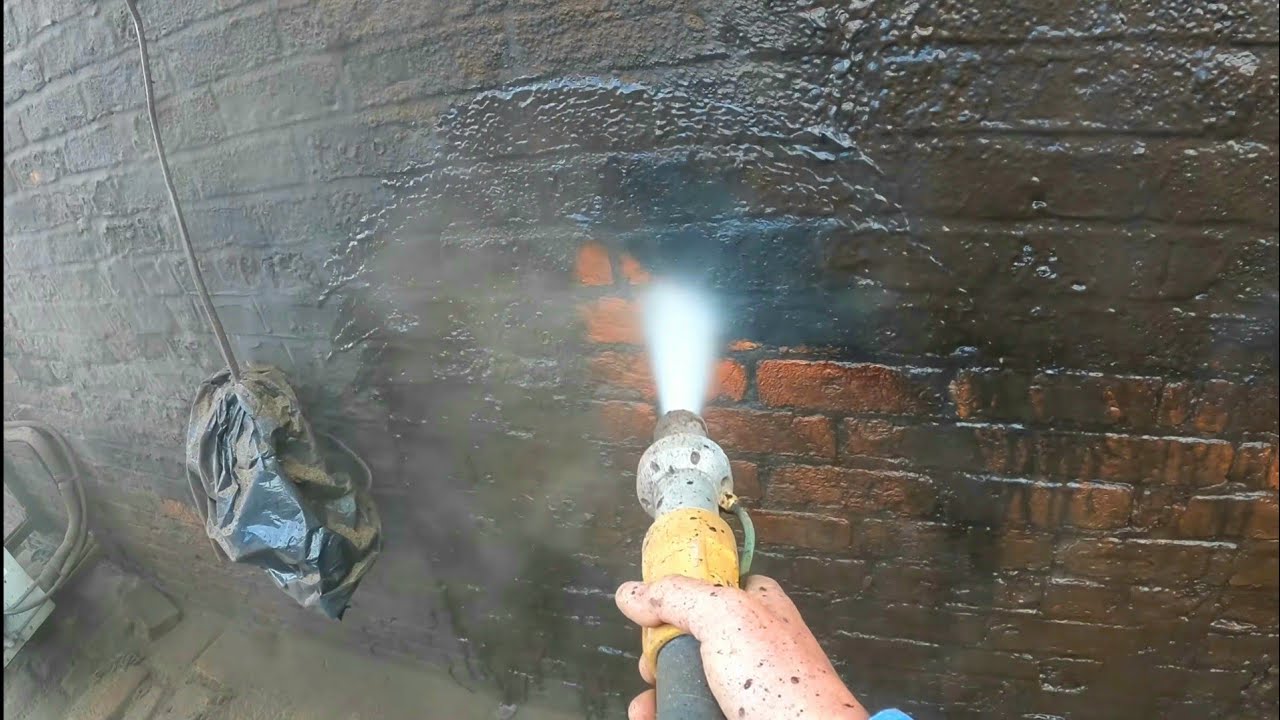 Dustless Blasting Bitumen Removal Brick cleaning