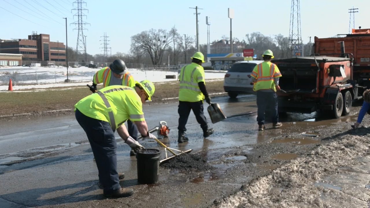 Brief winter break gives Louisville area road crews time to catch up on pothole repairs